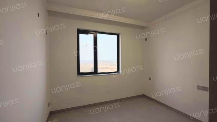 南北通透好户型，一梯两户中间楼层，全明格局-卧室C