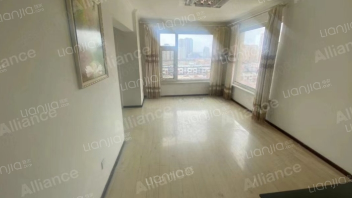 万星阿帕特二手房实景图