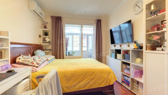 首体家属院二手房实景图