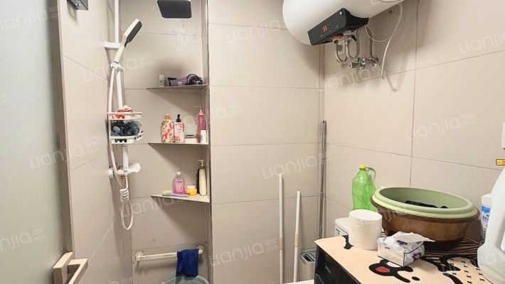 幸福城小区 集中供暖 中间楼层 全阳两居-卫生间