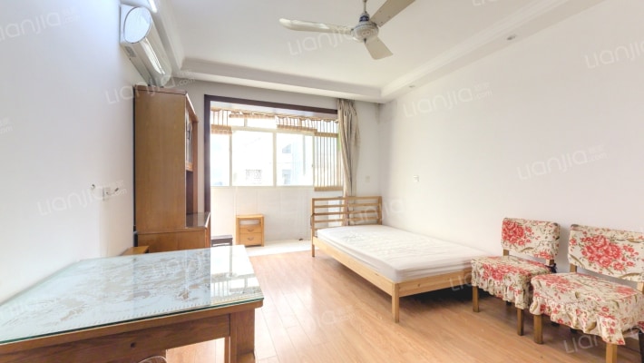 闸殷路195弄二手房实景图