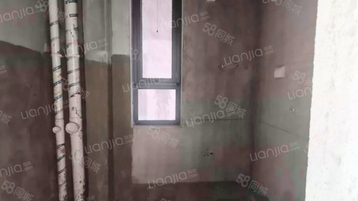 小区是南派园林社区，距京港澳高速300米，集中供暖-卫生间A
