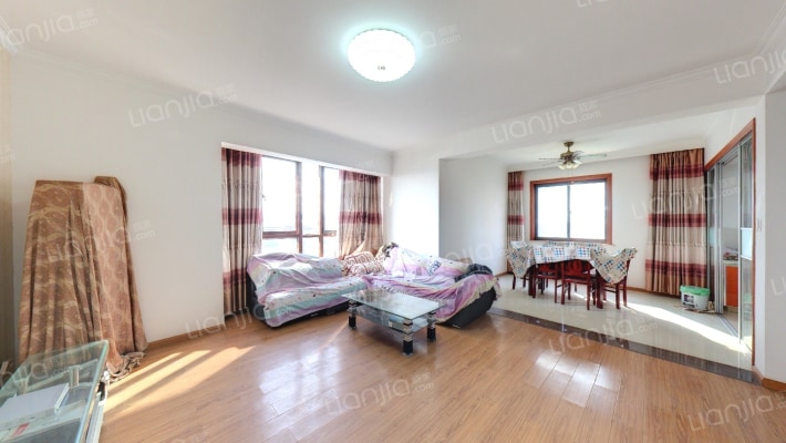 联合国贸中心二手房实景图