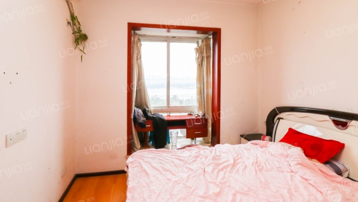 上江城，一线江景房，153平米，单价便宜  看房方便-卧室B