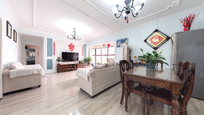 保利花园五期悦榕郡二手房实景图