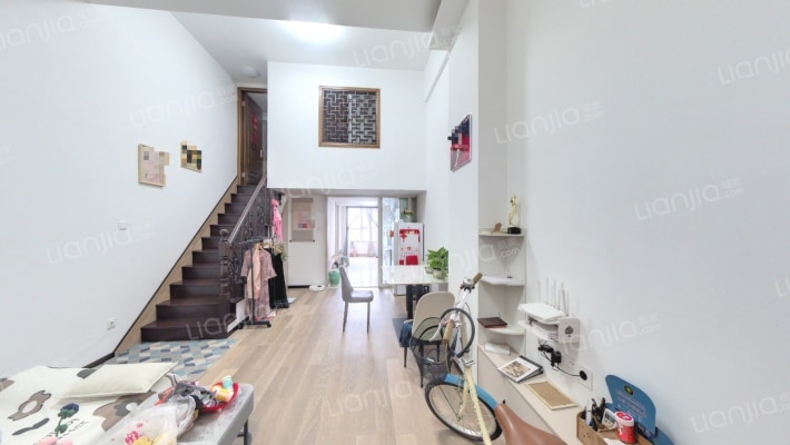 龙柏商务会所二手房实景图