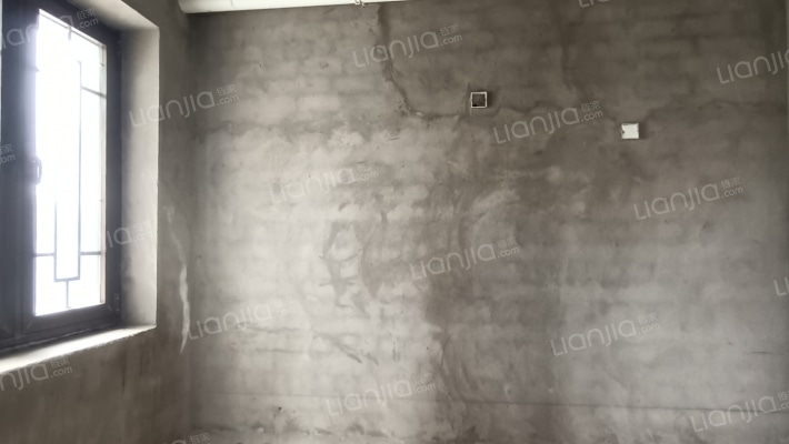 独栋大别墅，大院子，大产权。绿植覆盖率很好-卫生间A