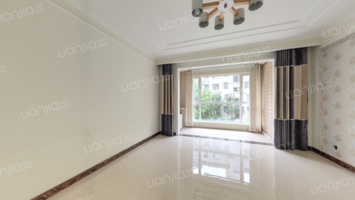 颐泽花园牡丹苑二手房实景图