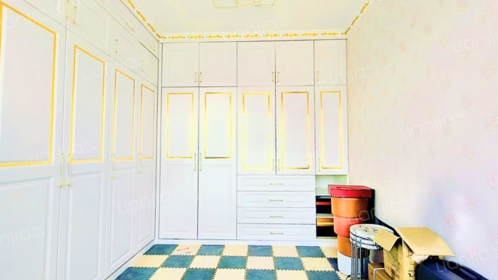 天保馨悦湾，精装两居，三羊开泰-卧室B