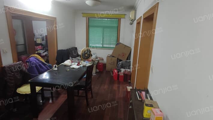 钟楼新村二手房实景图