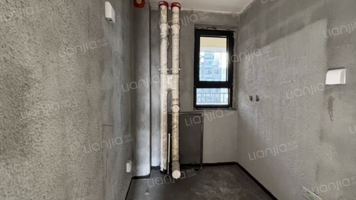 小区人车分流   环境优美    户型方正-卫生间A