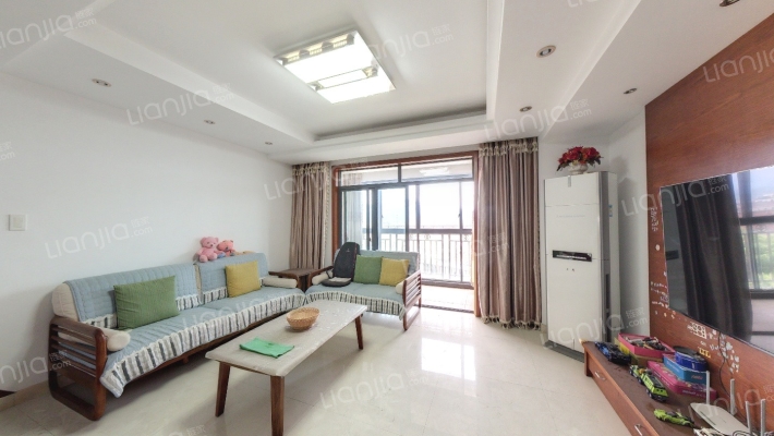 鸿运家园二手房实景图