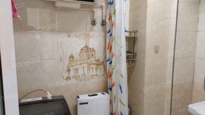 朝阳一居 楼层好 拎包入住 证满税费低 欧式建筑社区-卫生间