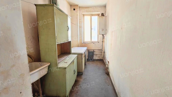 采光好.无遮挡.房本满五，税费低-厨房