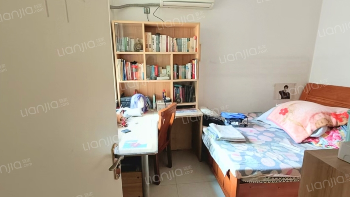 满二，两居室，集中供暖，采光好，优质房源！-卧室B