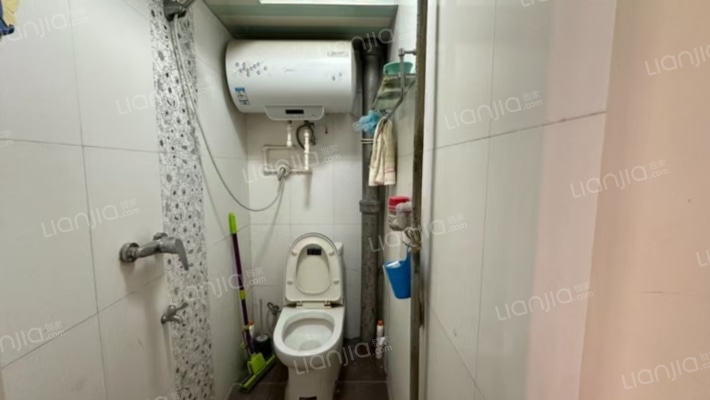 物探家属院板楼2层，正规两居，集中供暖-卫生间