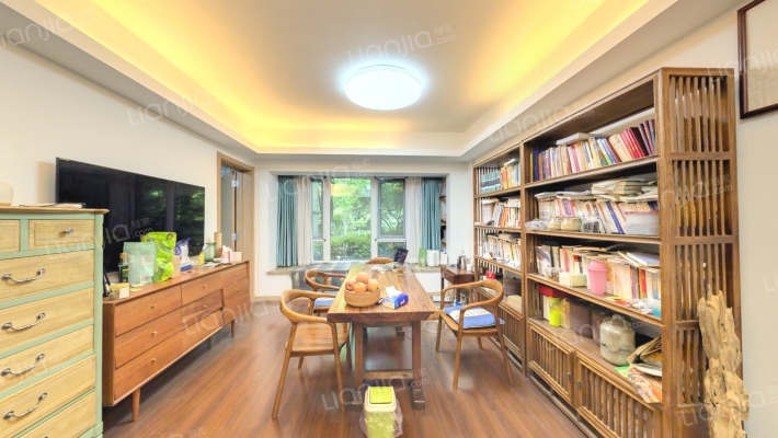 万科西庐二期二手房实景图