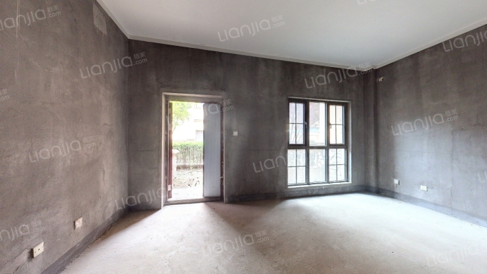 五湖名邸东区二手房实景图