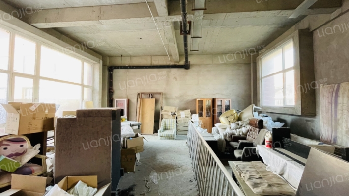 大唐总部基地二手房实景图