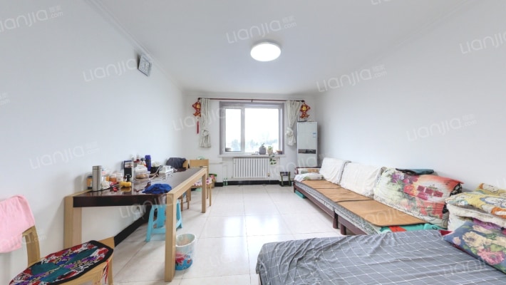 简艾小区二手房实景图