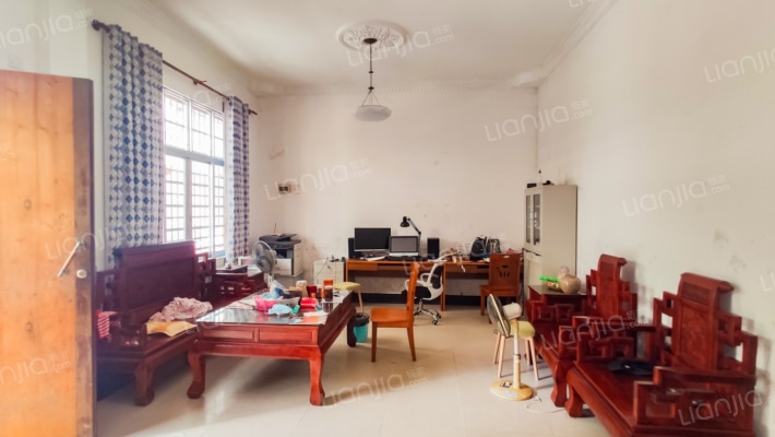 新开泰小区二手房实景图