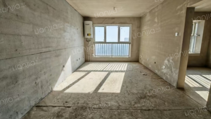 房子是新楼盘的房子，位置好，交通方便，北京通勤必备-客厅