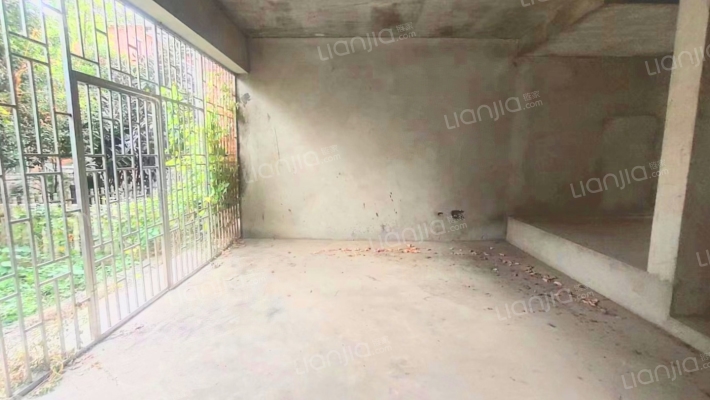 七彩黄金村二手房实景图