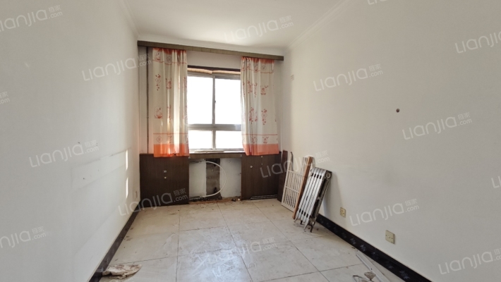 鼓楼大街步行街  西丁三义 南北通透大三居-卧室B