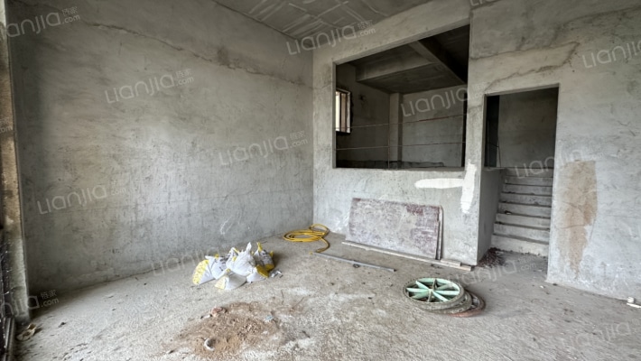 富力湾山海豪庭二手房实景图