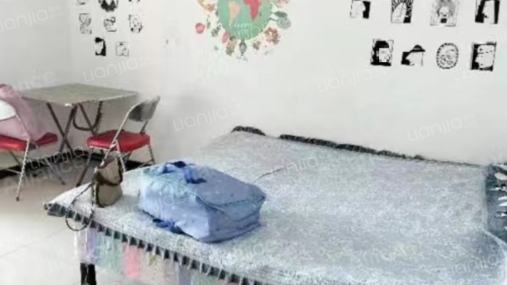 开发区 钻石广场 1居室 业主急售 带装修 满二-卧室