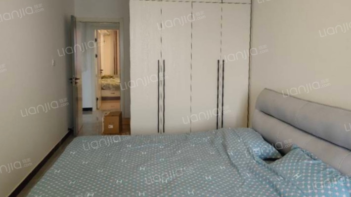 维多利亚上院二手房实景图