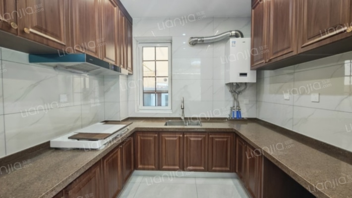 精装联排别墅 带院子 上下三层 小区环境好 绿化高-厨房