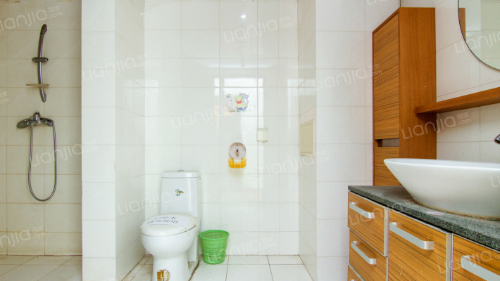 双卧客厅朝南,户型很少出,12层中的8层 8号线613米