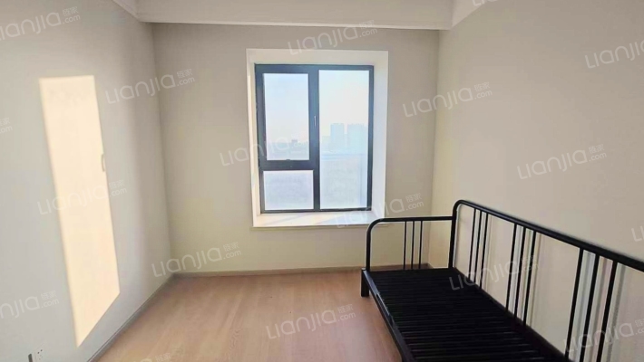 中船的房子，全南两居三阳开泰，中间楼层全天无遮挡-卧室B