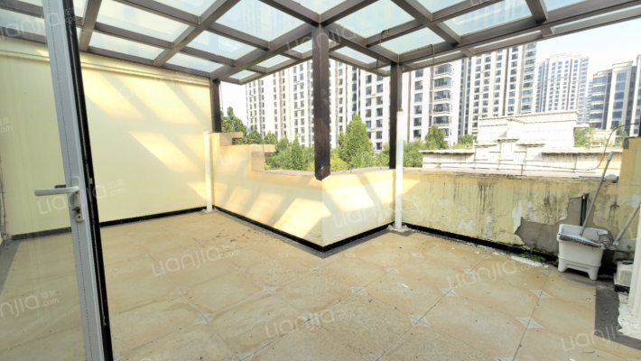 南北通透的联排别墅，品质社区，绿化好，没有遮挡.-露台A