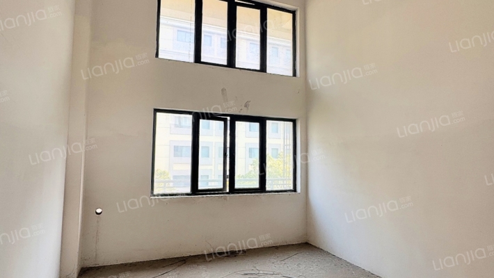 中宝财富广场二手房实景图