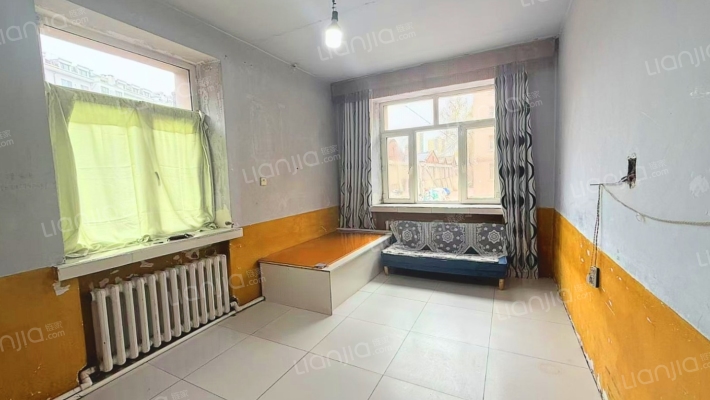 七〇三地质队二手房实景图