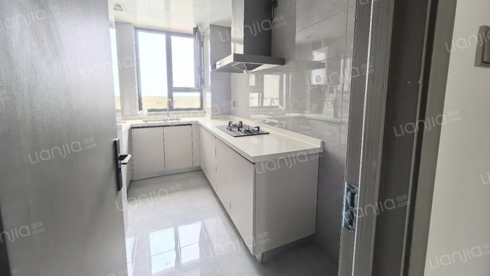 南北通透两居室，离物业方便，离东门近-厨房