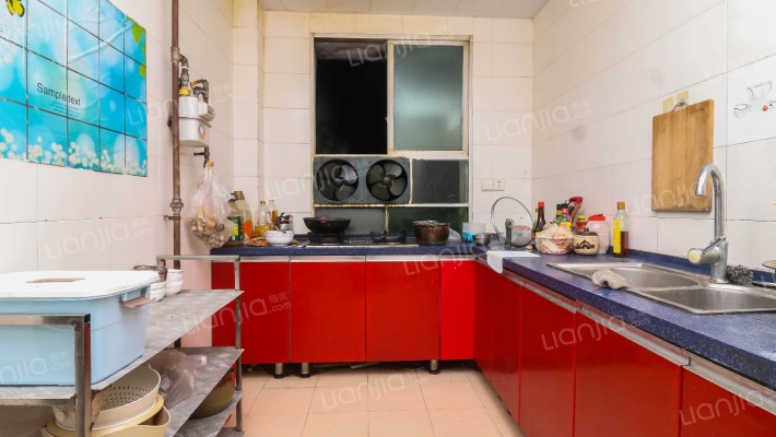 嘉禾西路 公交公司宿舍 单位房 公摊低 房子大套-厨房