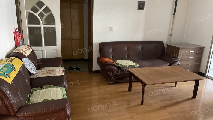 沈辽路二手房实景图