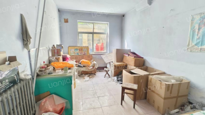 仁和五交化家属楼二手房实景图