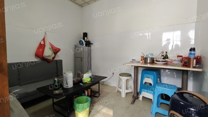 山弄二手房实景图