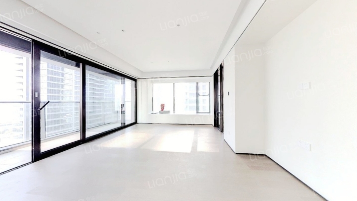 武汉长江中心二手房实景图