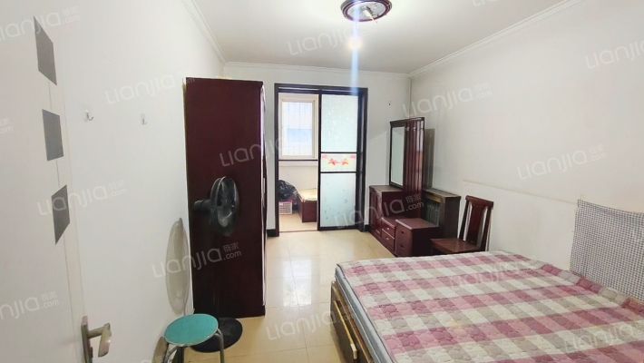 此房满五年唯一， 税低 南北通透2居，板楼公摊面积小-卧室B