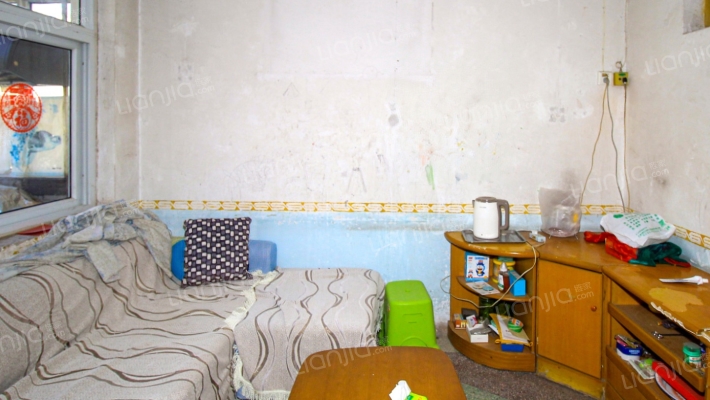 罐头厂建行家属院二手房实景图