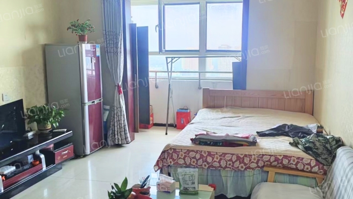 水岸花城，好房源，环静好，交通便利。-客厅