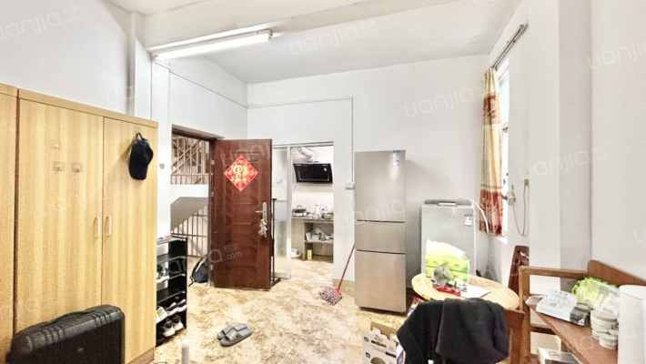 上边山外街二手房实景图