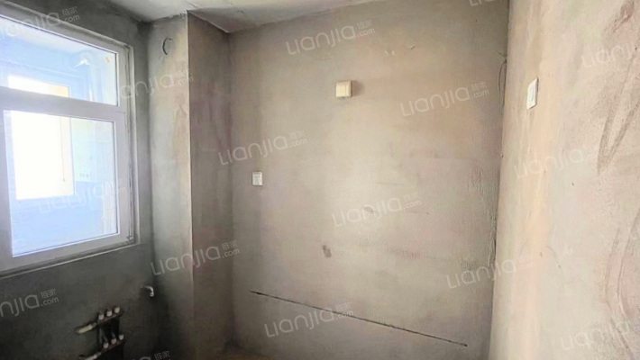 双塔片区的房子，高楼层，采光好，房本满五唯一-厨房