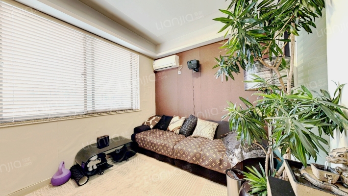 云河湾七号公馆二手房实景图