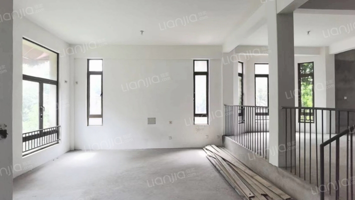 东方龙湖湾西湖苑二手房实景图